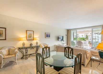 Apartment for short term rent in Alcazaba Beach, Estepona East