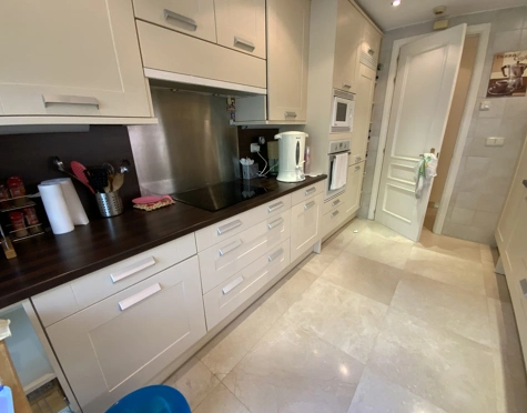 Apartment for sale in Rio Real, Marbella Este
