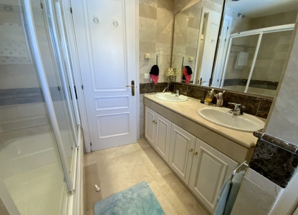 Apartamento en venta en Rio Real, Marbella Este