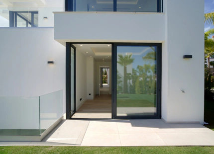 Villa for sale in Los Flamingos, Benahavis