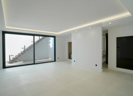 Villa for sale in Los Flamingos, Benahavis