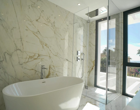 Villa for sale in Los Flamingos, Benahavis