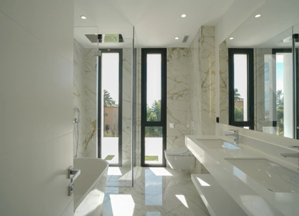 Villa for sale in Los Flamingos, Benahavis