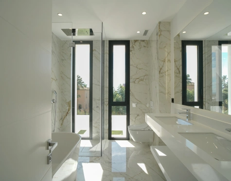 Villa for sale in Los Flamingos, Benahavis