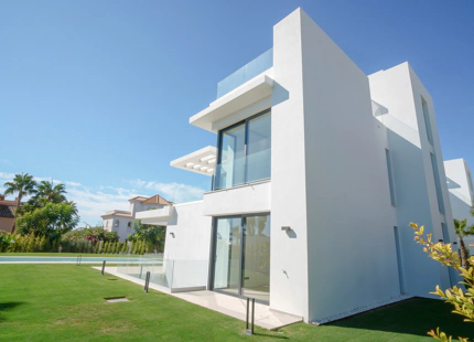 Villa for sale in Los Flamingos, Benahavis