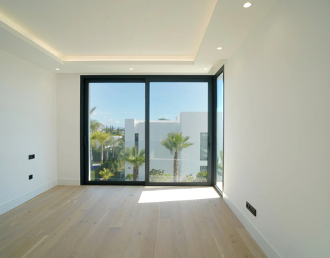 Villa for sale in Los Flamingos, Benahavis