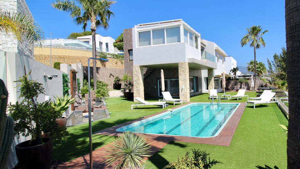 Villa en alquiler a corta temporada en Benahavis