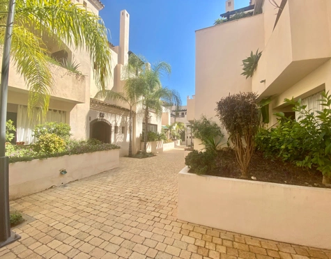 Ground Floor Apartment for sale in Nueva Andalucia, Marbella