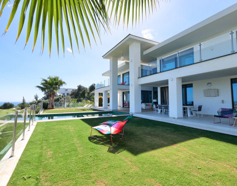 Villa en venta en La Alqueria, Benahavis