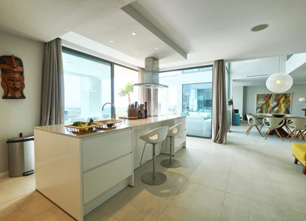 Villa en venta en La Alqueria, Benahavis