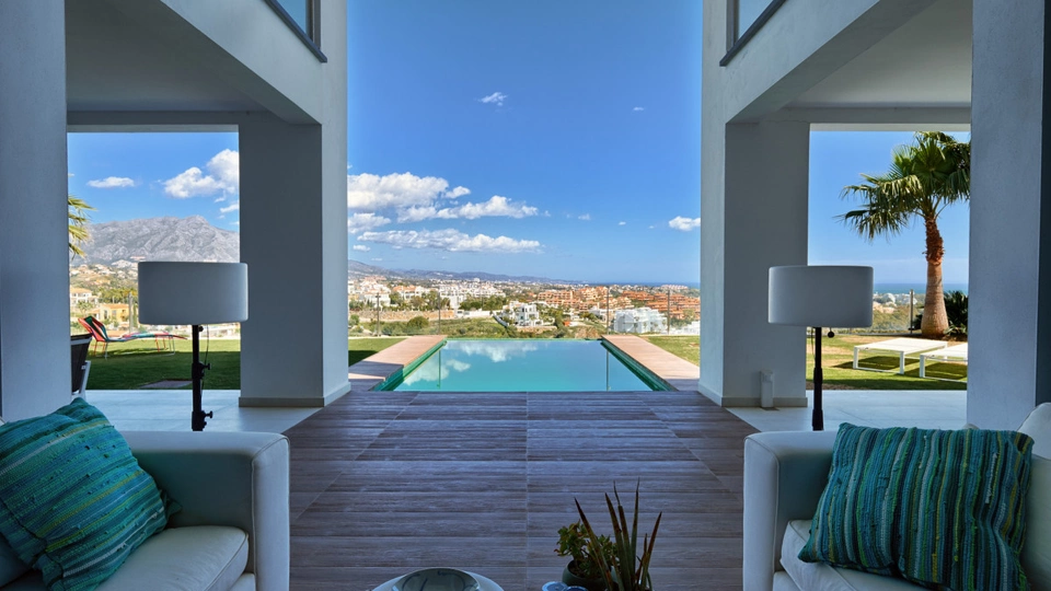 Villa en venta en La Alqueria, Benahavis
