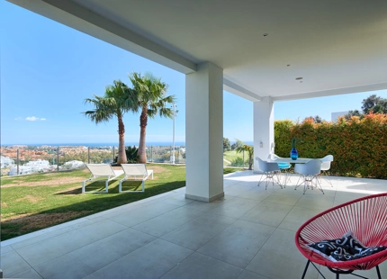 Villa en venta en La Alqueria, Benahavis