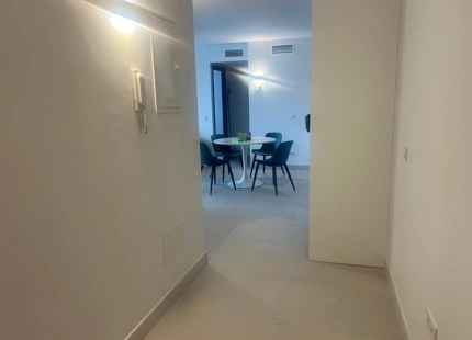 ENCANTADOR APARTAMENTO EN PUERTO BANÚS
