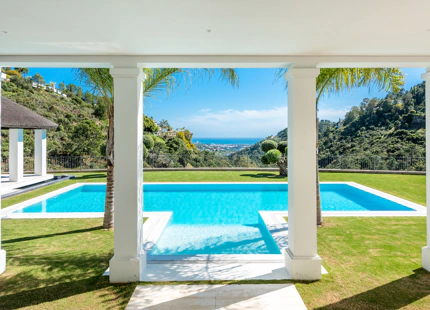 VILLA IMPRESIONANTE EN VENTA EN EL MADROÑAL