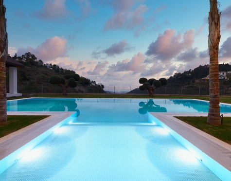 Villa for sale in El Madroñal, Benahavis