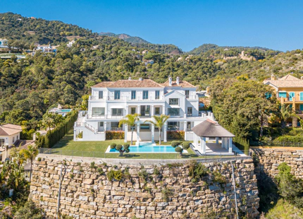 VILLA IMPRESIONANTE EN VENTA EN EL MADROÑAL