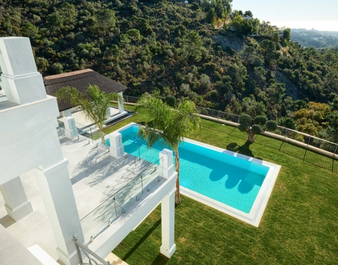 Villa for sale in El Madroñal, Benahavis