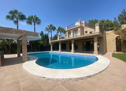 Villa en venta en Marbella Golden Mile