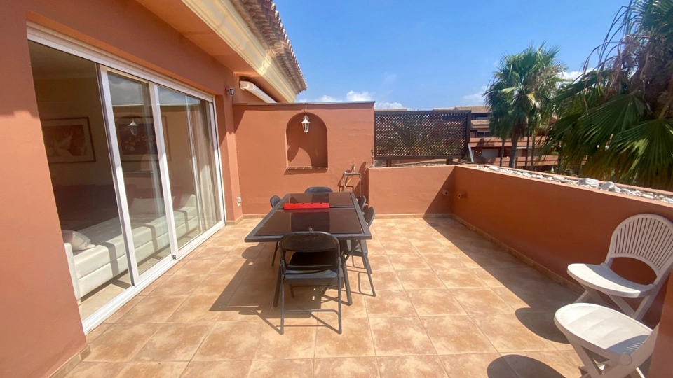 Penthouse for sale in El Embrujo Playa, Marbella - Puerto Banus