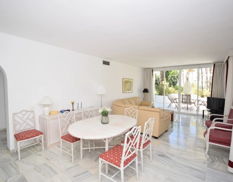 Apartamento Planta Baja en alquiler a corta temporada en Alcazaba Beach, Estepona East