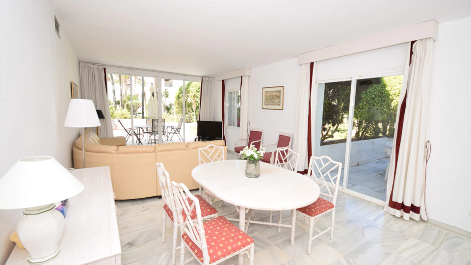 Apartamento Planta Baja en alquiler a corta temporada en Alcazaba Beach, Estepona Este