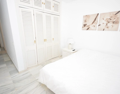 Apartamento Planta Baja en alquiler a corta temporada en Alcazaba Beach, Estepona East