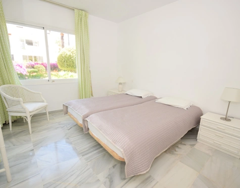 Apartamento Planta Baja en alquiler a corta temporada en Alcazaba Beach, Estepona East
