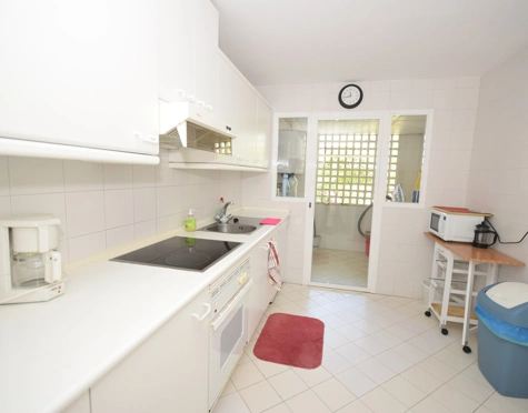 Apartamento Planta Baja en alquiler a corta temporada en Alcazaba Beach, Estepona East