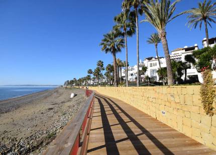 ÁTICO CON TERRAZA ORIENTADA AL SUR EN ALCAZABA BEACH