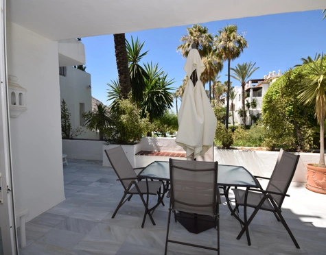 Apartamento Planta Baja en alquiler a corta temporada en Alcazaba Beach, Estepona East