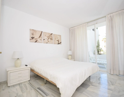 Apartamento Planta Baja en alquiler a corta temporada en Alcazaba Beach, Estepona East