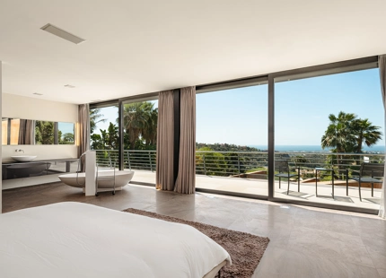 ULTRAMODERN VILLA FOR SALE IN BENAHAVIS
