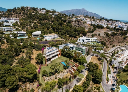 ULTRAMODERN VILLA FOR SALE IN BENAHAVIS