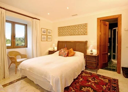 Villa for sale in El Rosario, Marbella East