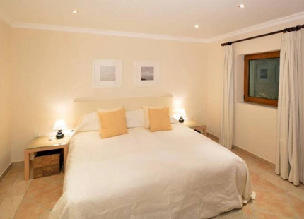 Villa for sale in El Rosario, Marbella East