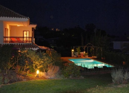 Villa for sale in El Rosario, Marbella East