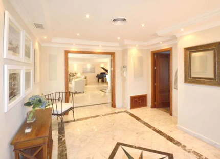 Villa for sale in El Rosario, Marbella East
