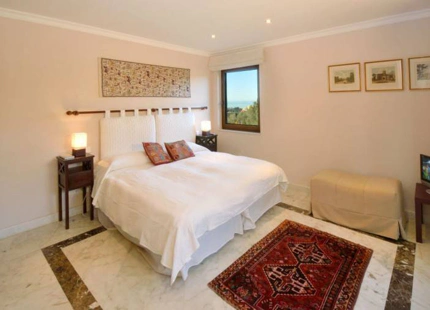 Villa for sale in El Rosario, Marbella East