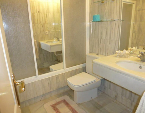 Apartamento Planta Baja en alquiler a corta temporada en Alcazaba Beach, Estepona East