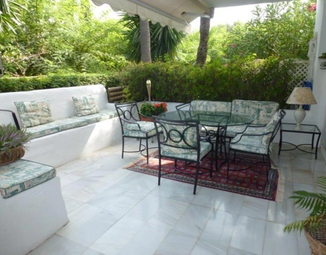 Apartamento Planta Baja en alquiler a corta temporada en Alcazaba Beach, Estepona East
