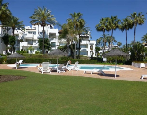 Ground Floor Apartment for short term rent in Alcazaba Beach, Estepona East