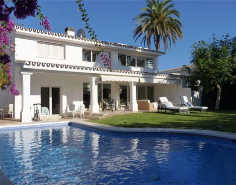 Villa en alquiler a corta temporada en Marbella - Puerto Banus