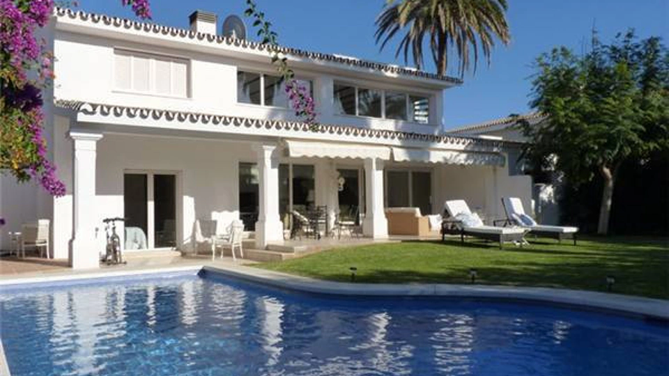 Villa for short term rent in Marbella - Puerto Banus
