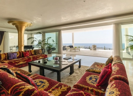Villa for long term rent in Marbella Golden Mile