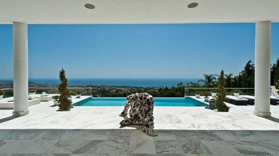 Villa for long term rent in Marbella Golden Mile
