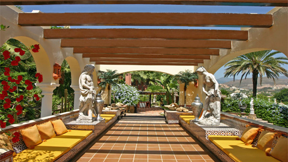Villa for long term rent in Nueva Andalucia, Marbella