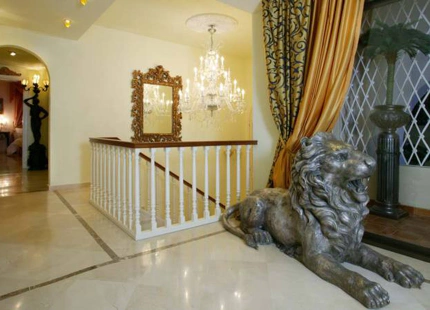 Villa for long term rent in Nueva Andalucia, Marbella