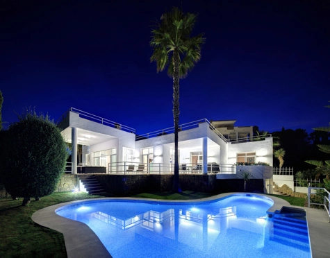 Villa for sale in La Quinta, Benahavis