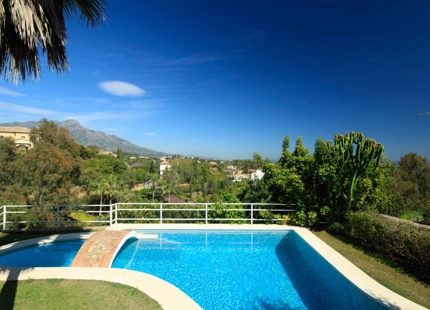 Villa for sale in La Quinta, Benahavis