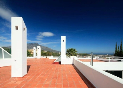 Villa for sale in La Quinta, Benahavis